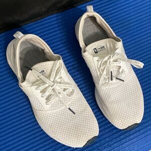 New Balance Women's FuelCore Nergize Sneaker - Size 9 - Used